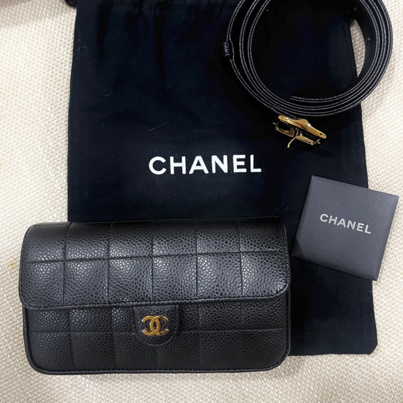 Vintage Chanel - Picture 2 of 6